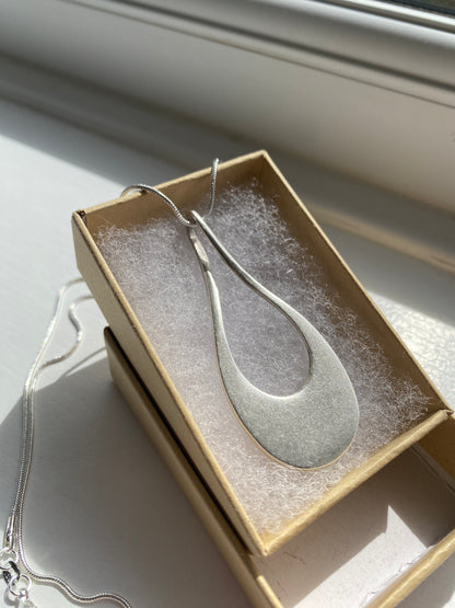 Silver Curve Pendant Necklace
