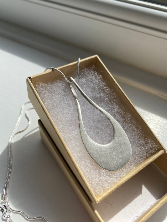 Silver Curve Pendant Necklace