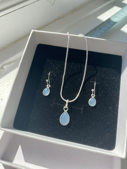 Chalcedony Stone Silver Necklace & Earring Set