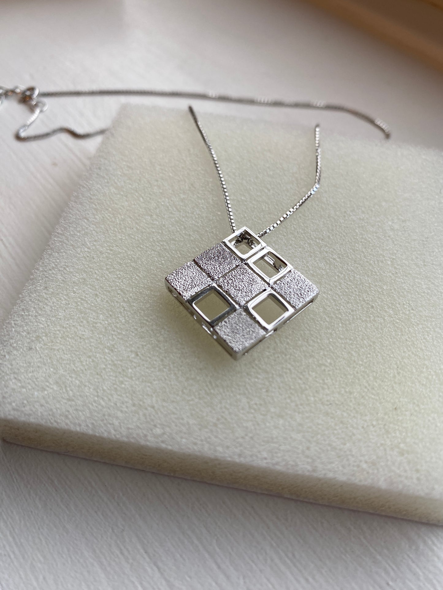 Silver Pendant Square Necklace