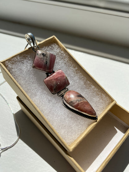 Rhodonite Triple‑Stone Pendant Necklace