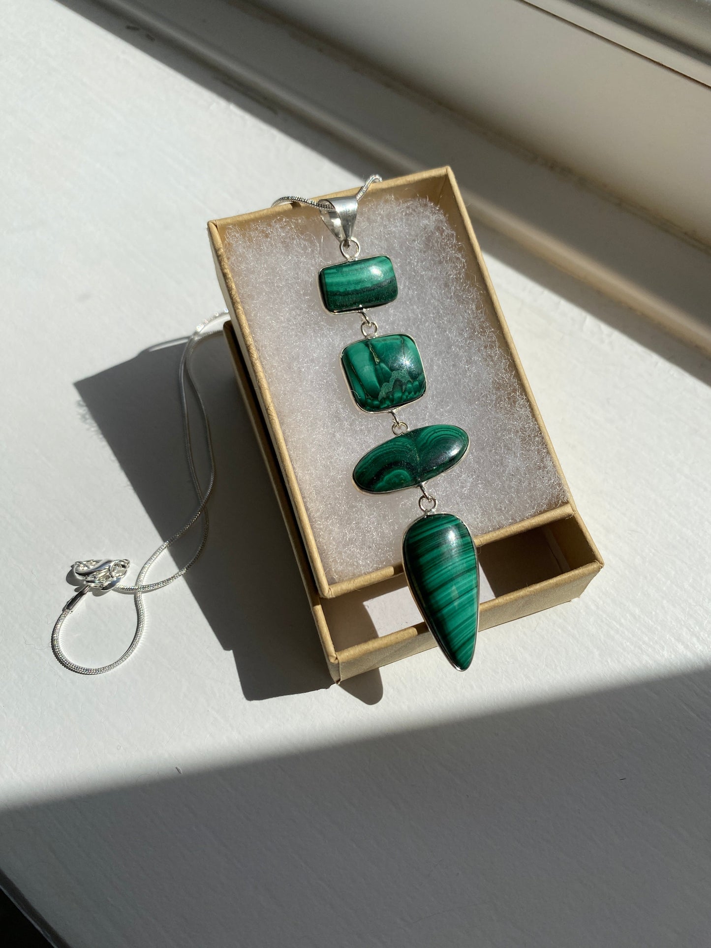 Stylish Malachite Pendant Necklace