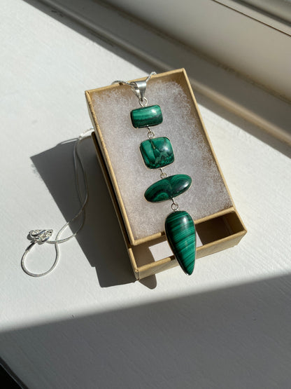 Stylish Malachite Pendant Necklace