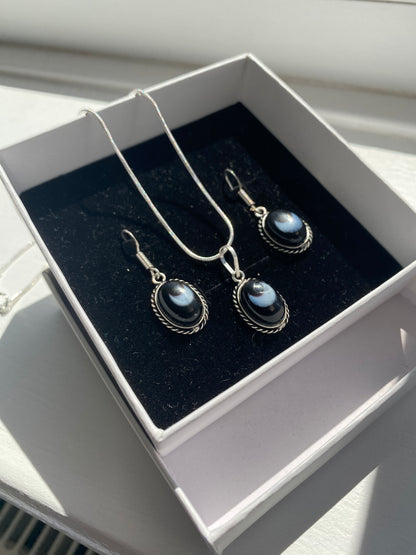 Black Swirl Agate Necklace & Earring Set