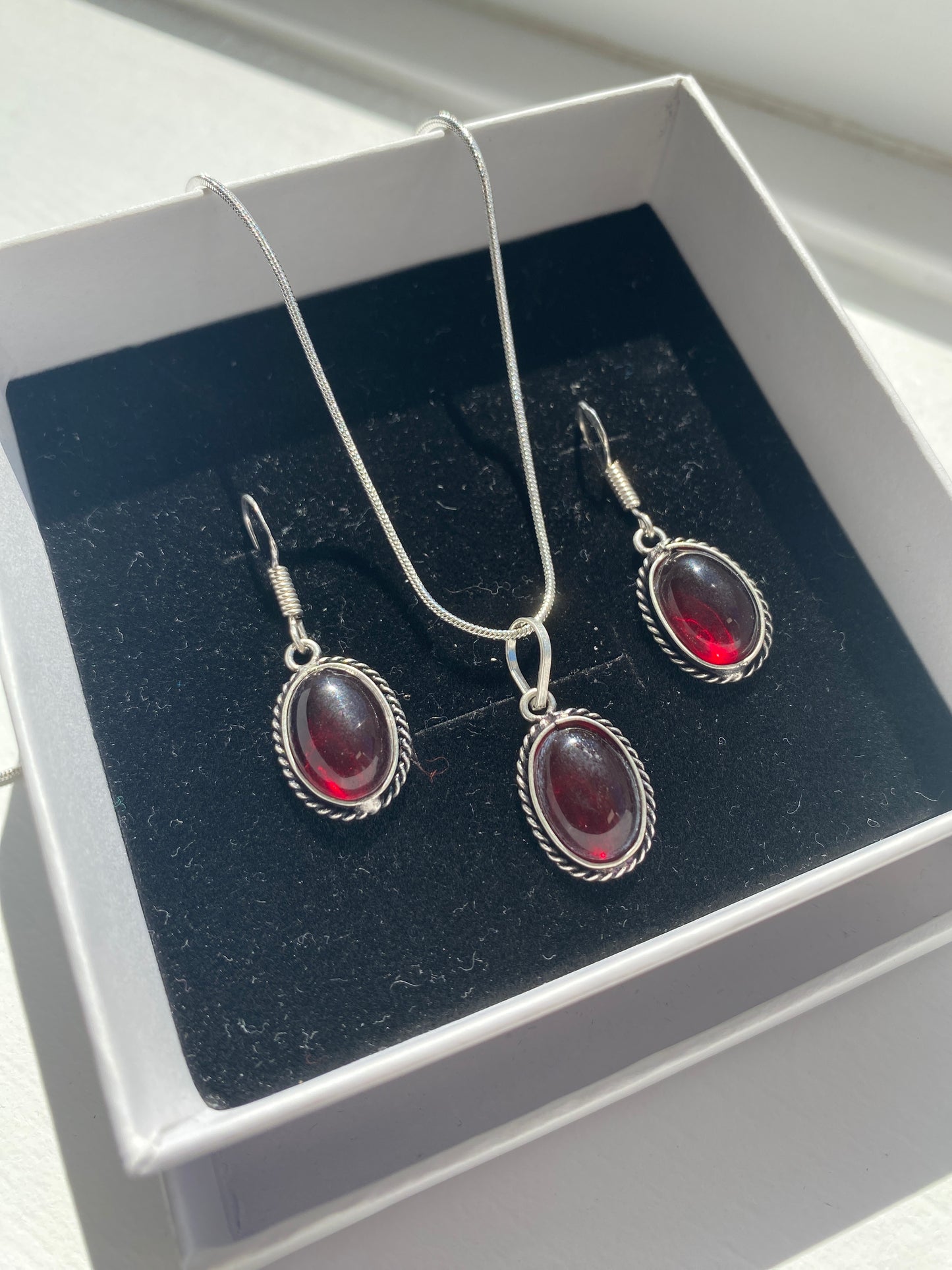 Elegant Red Glass Cabochon Jewellery Set