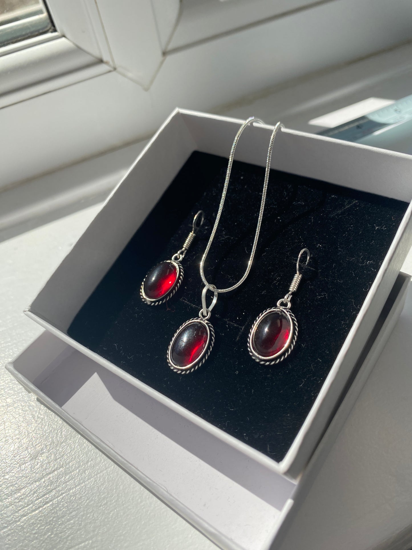 Elegant Red Glass Cabochon Jewellery Set