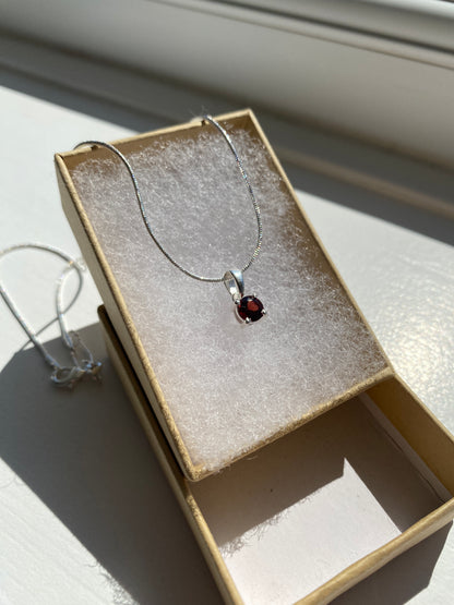 Garnet Silver Pendant Necklace