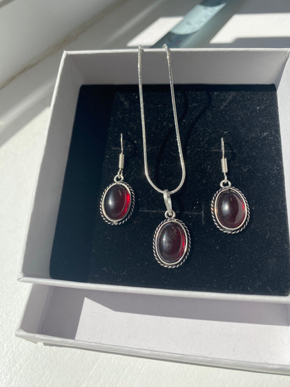 Elegant Red Glass Cabochon Jewellery Set