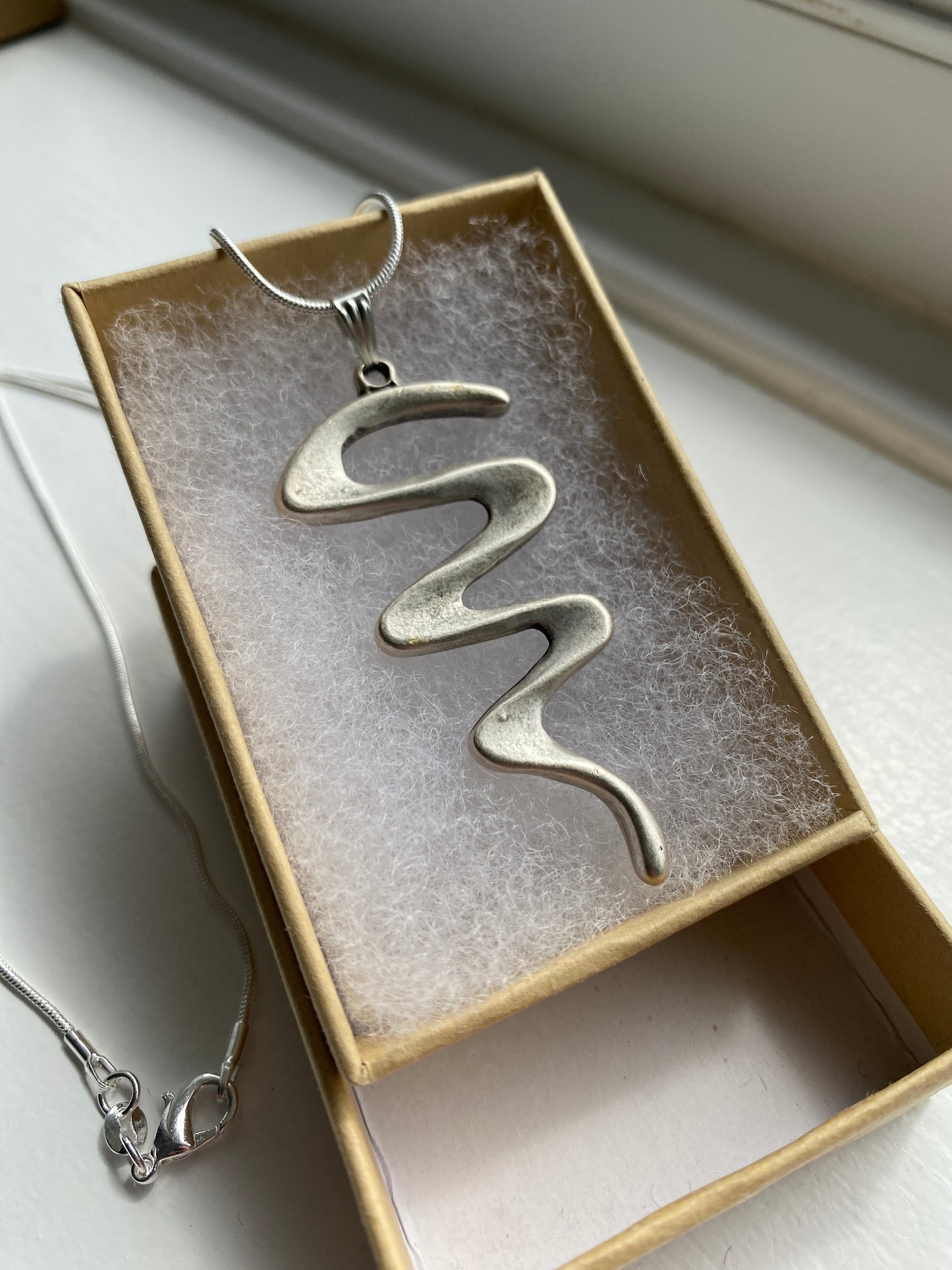 Silver Zigzag Pendant Necklace