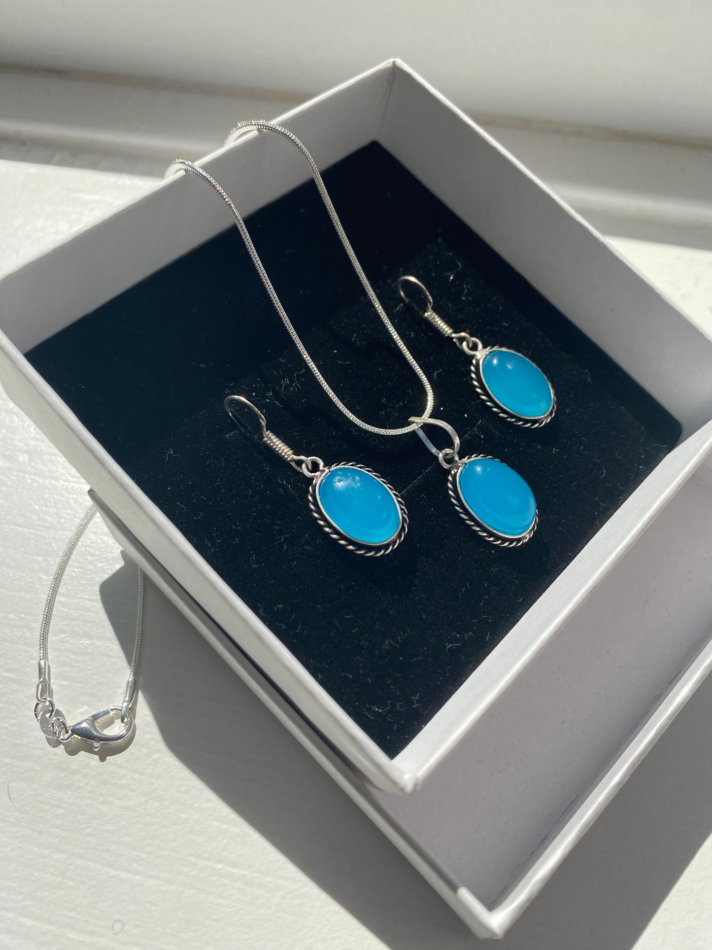 Turquoise Glass Cabochon Necklace & Earring Set