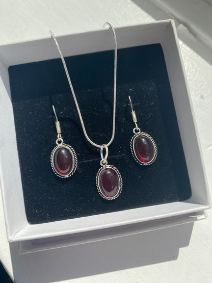Elegant Red Glass Cabochon Jewellery Set