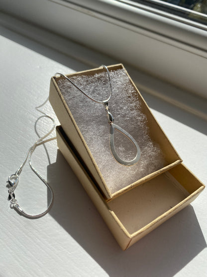 Silver Teardrop Pendant  Necklace