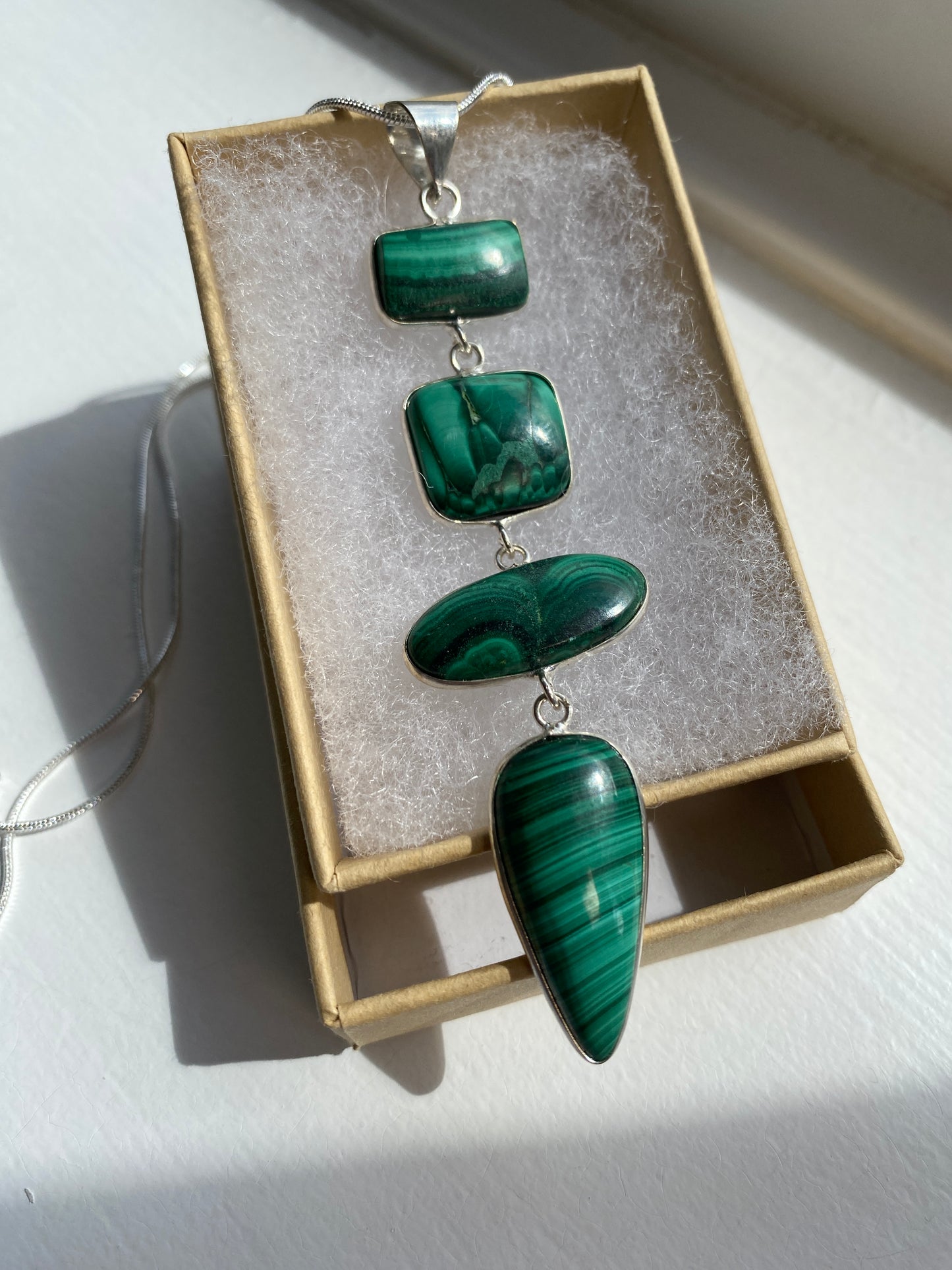 Stylish Malachite Pendant Necklace
