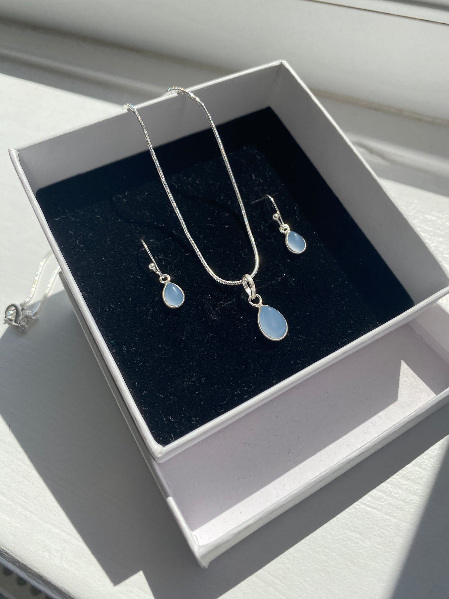 Chalcedony Stone Silver Necklace & Earring Set