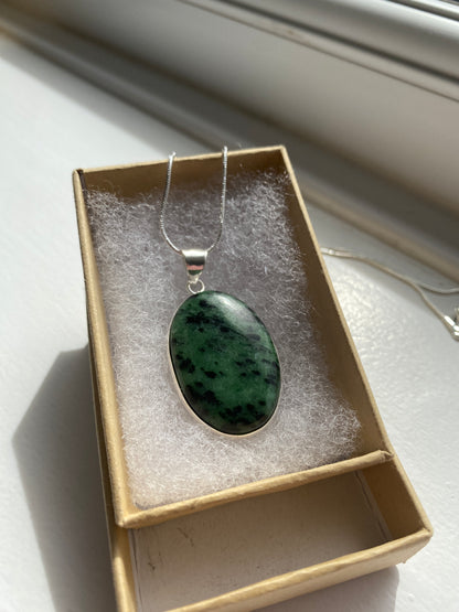 Green Malachite Pendant Necklace