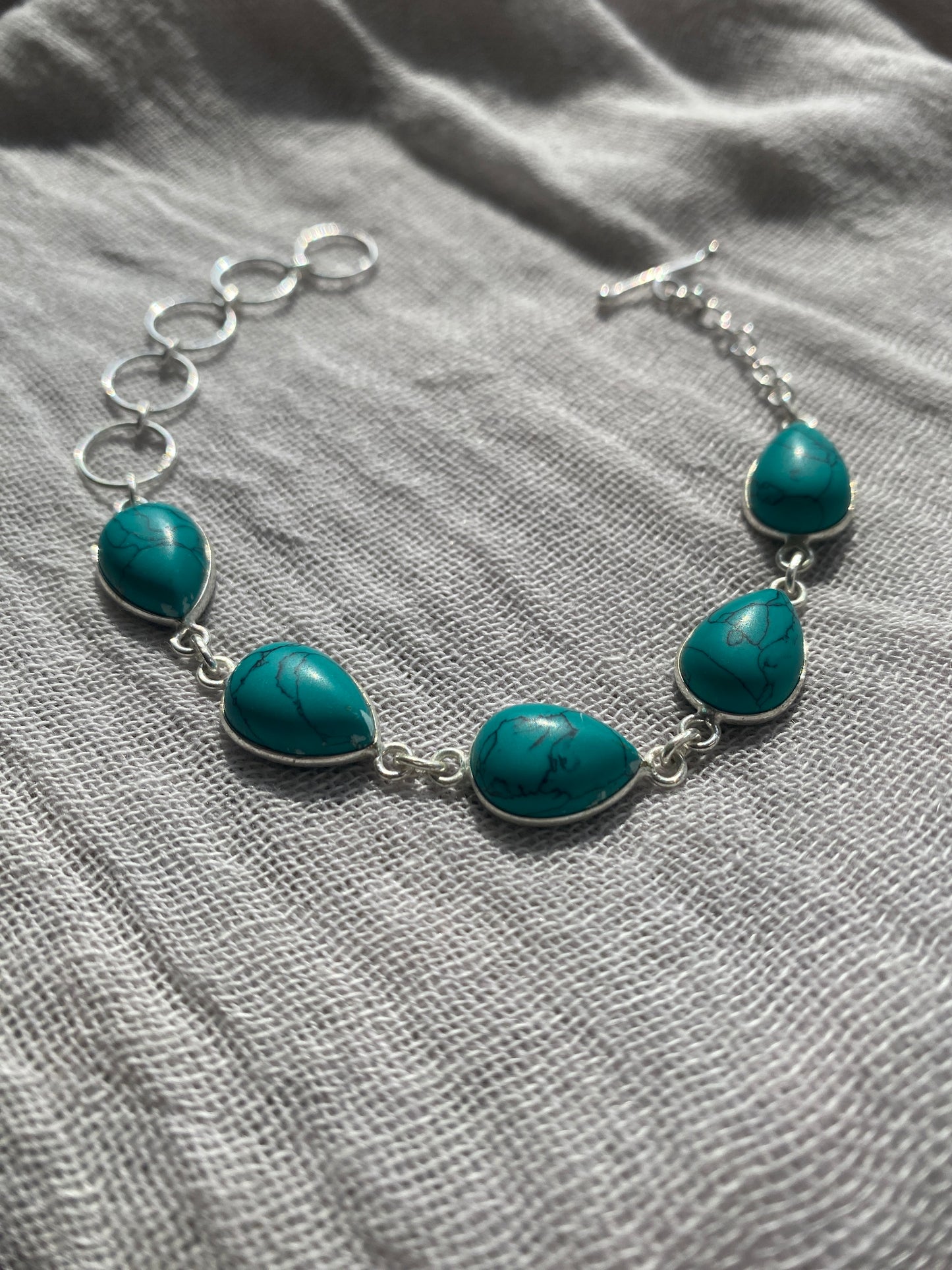 Beautiful Turquoise Teardrop Stone Bracelet