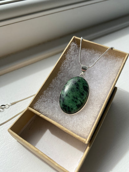 Green Malachite Pendant Necklace