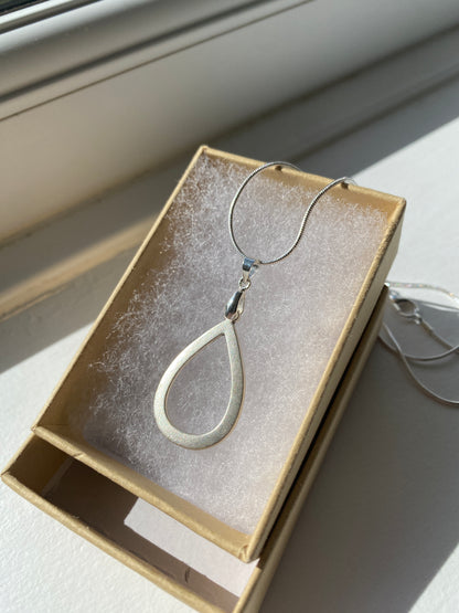 Silver Teardrop Pendant  Necklace