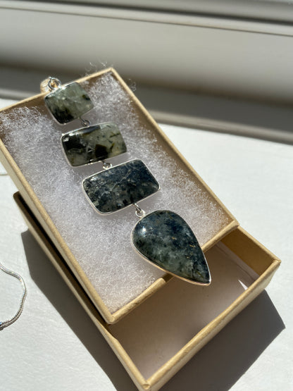 Labradorite Silver Pendant Necklace