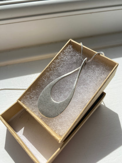 Silver Curve Pendant Necklace