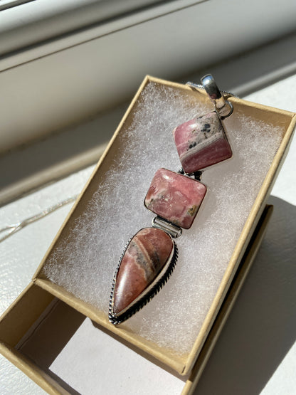 Rhodonite Triple‑Stone Pendant Necklace